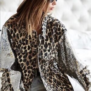 NWT Macaron Leopard print sequin buttoned collared jacket Size Medium